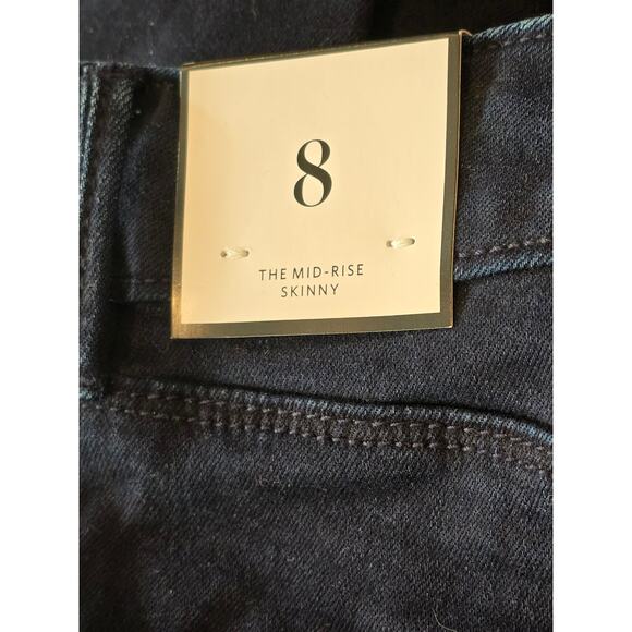White House Black Market Mid Rise Skinny in Dark Wash NWT Size 8 - Picture 5 of 6